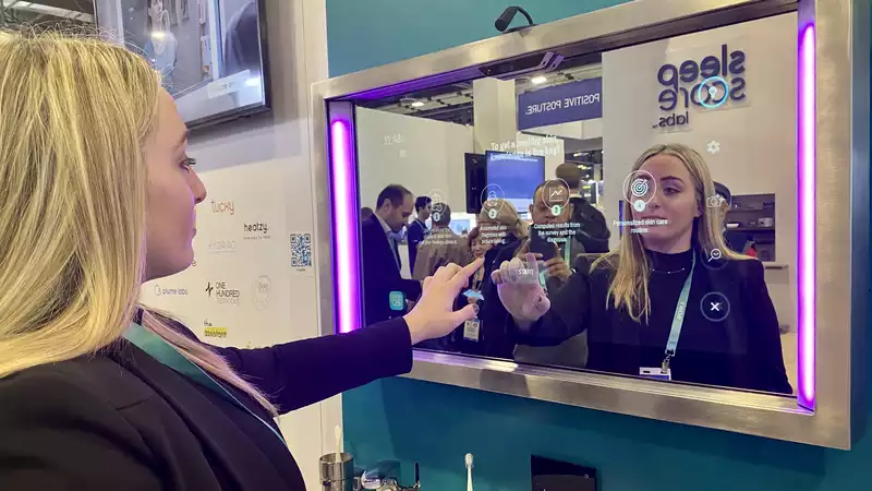 This smart mirror uses AR to help you with skin care