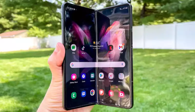 Samsung Galaxy Z Fold 3 Teardown Reveals First for Foldable Phone