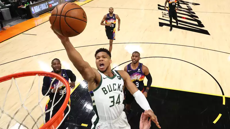 Suns vs. Bucks Live Stream: How to Watch NBA Finals Game 3 Online