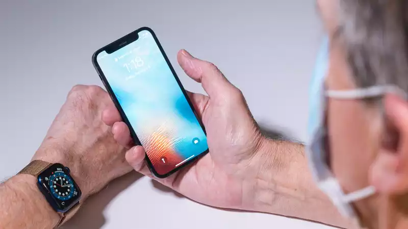 iOS14.5: How to Unlock iPhone with Apple Watch